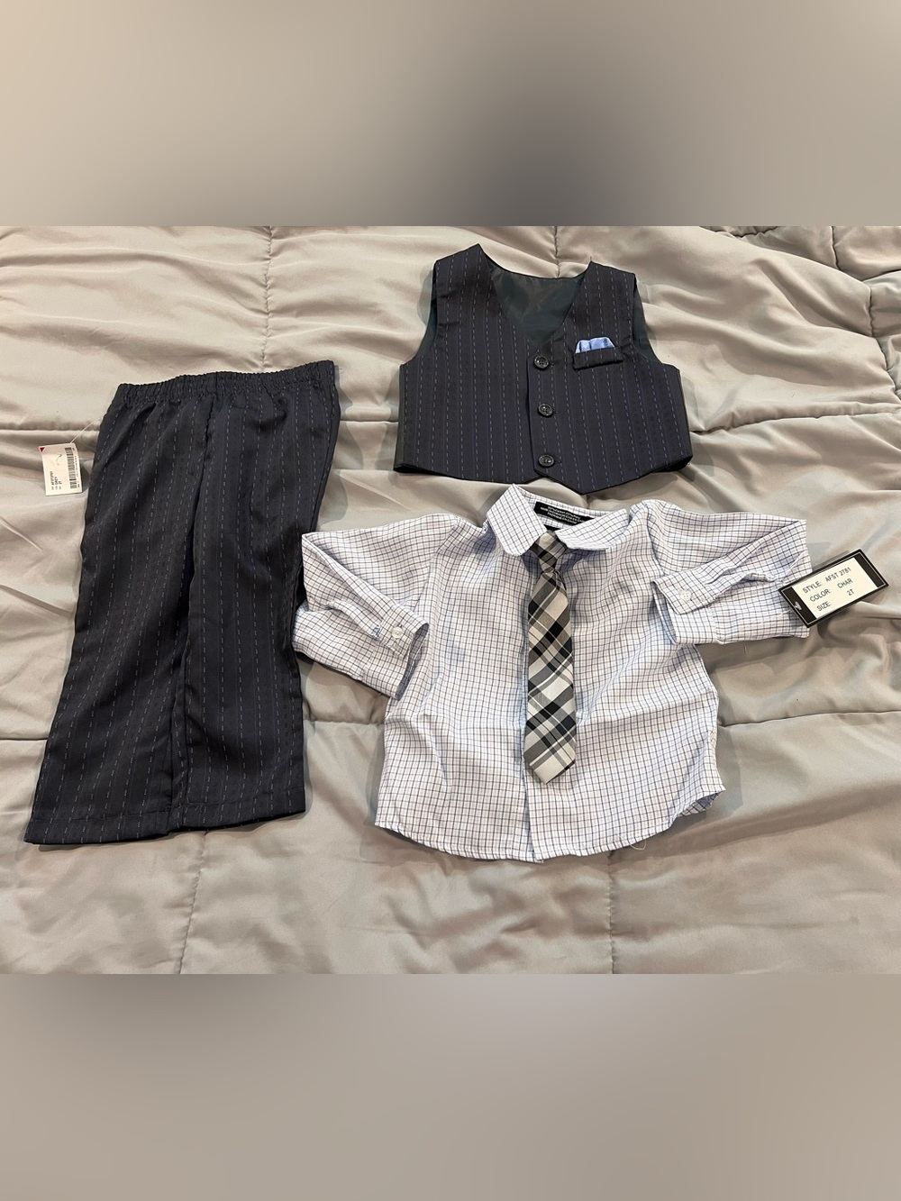 Andrew Fezza Boy's Navy Pinstripe 4-Piece Suit Set with Tie Vest and Plaid Shirt - Picture 4 of 5